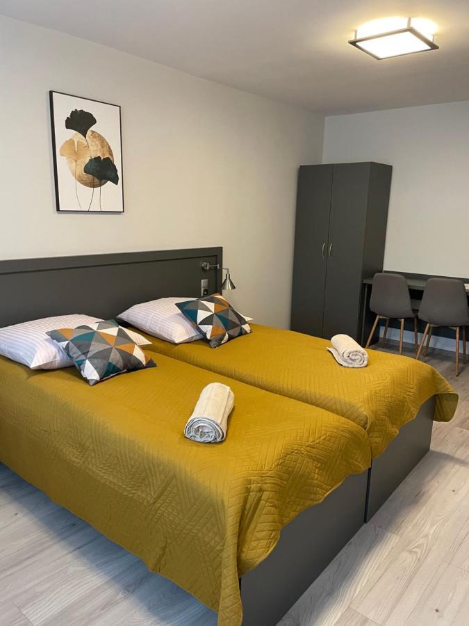 Pokoje Goscinne O-Es-Ha Warsaw Ngoại thất bức ảnh