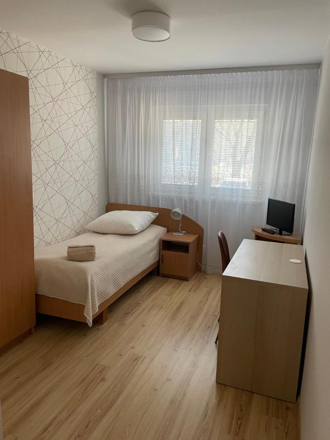 Pokoje Goscinne O-Es-Ha Warsaw Ngoại thất bức ảnh