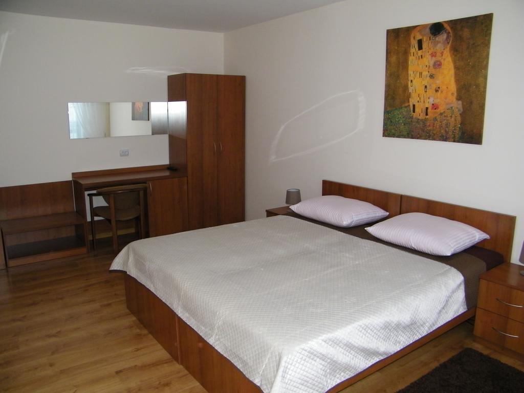 Pokoje Goscinne O-Es-Ha Warsaw Ngoại thất bức ảnh