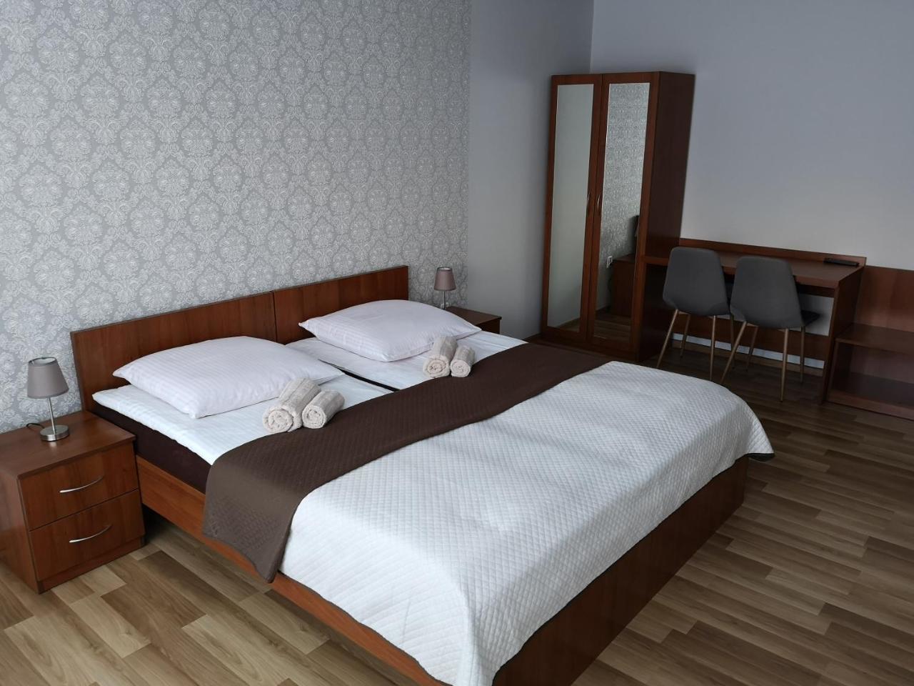 Pokoje Goscinne O-Es-Ha Warsaw Ngoại thất bức ảnh