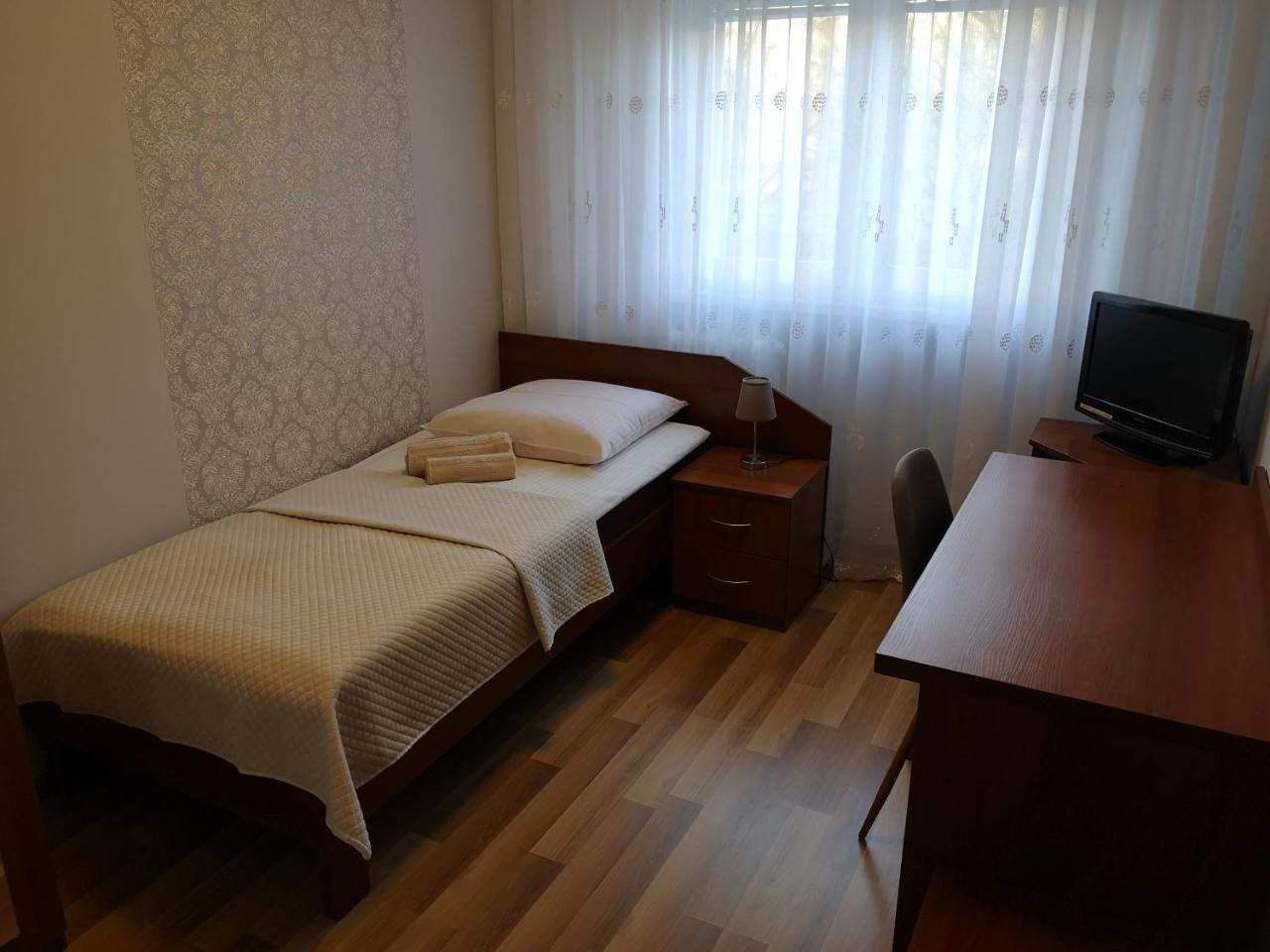 Pokoje Goscinne O-Es-Ha Warsaw Ngoại thất bức ảnh